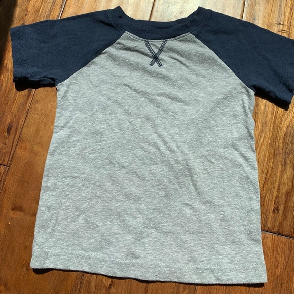 Boys 24 months Assorted T-shirts - Picture 11 of 12